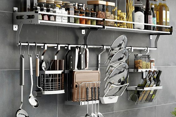Quali sono le forniture per la cucina?